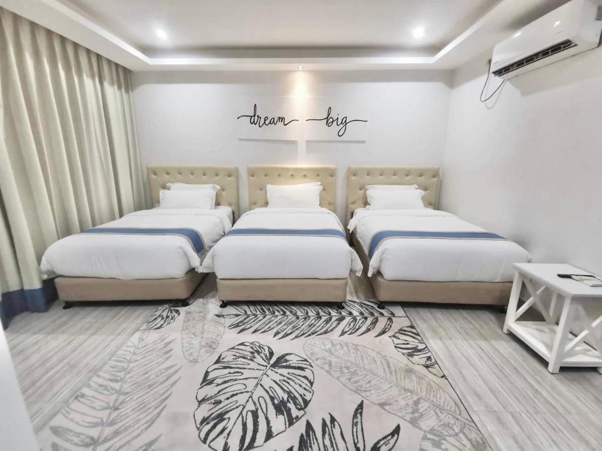 Hampton Suites Davao City Esterno foto