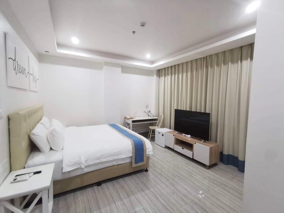 Hampton Suites Davao City Esterno foto