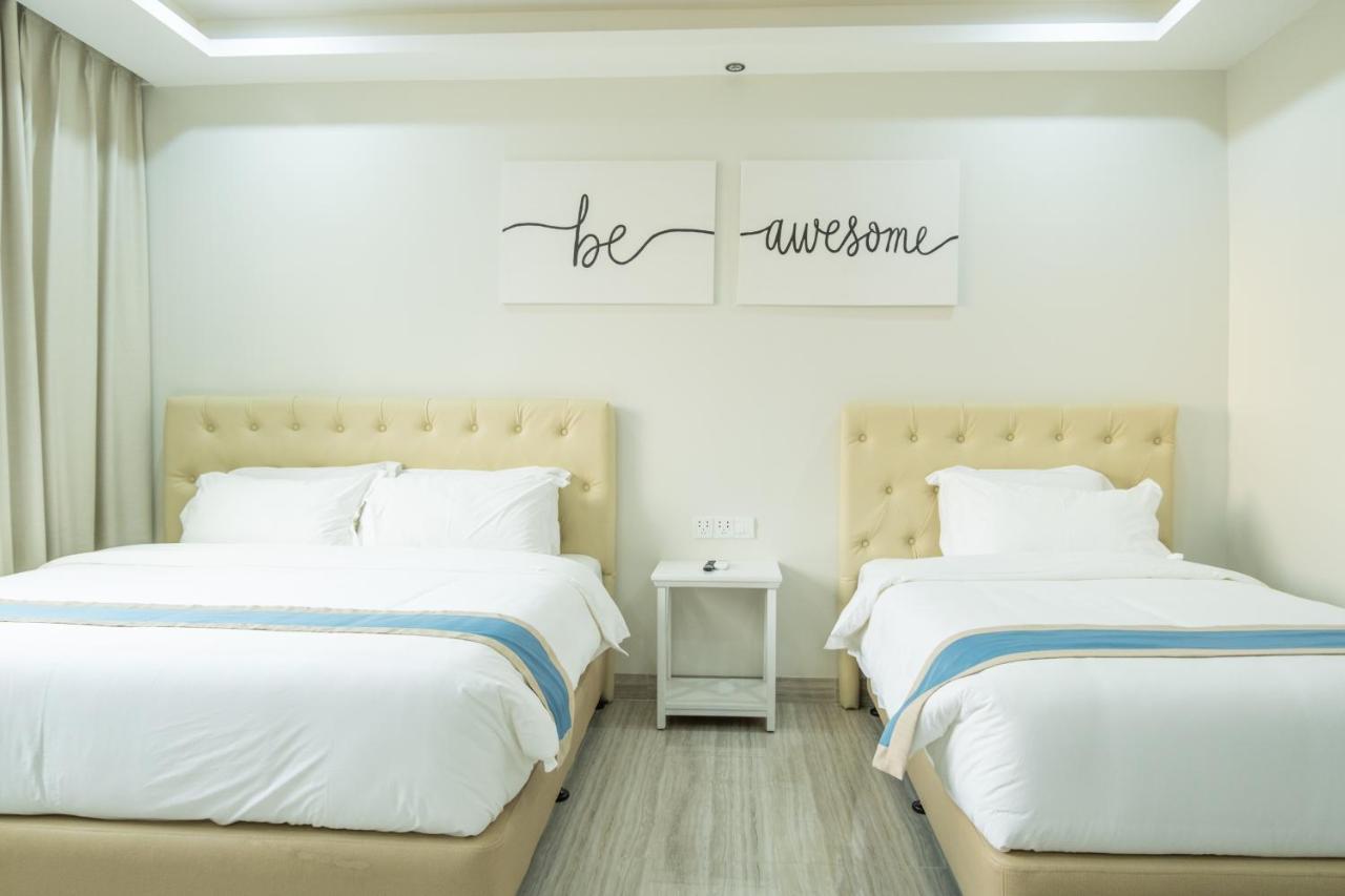 Hampton Suites Davao City Esterno foto