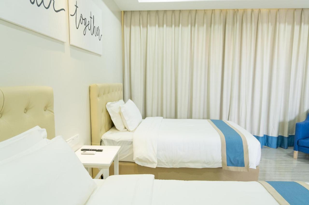 Hampton Suites Davao City Esterno foto