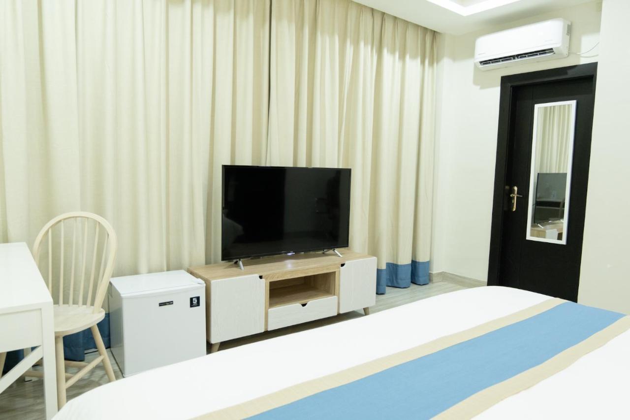 Hampton Suites Davao City Esterno foto