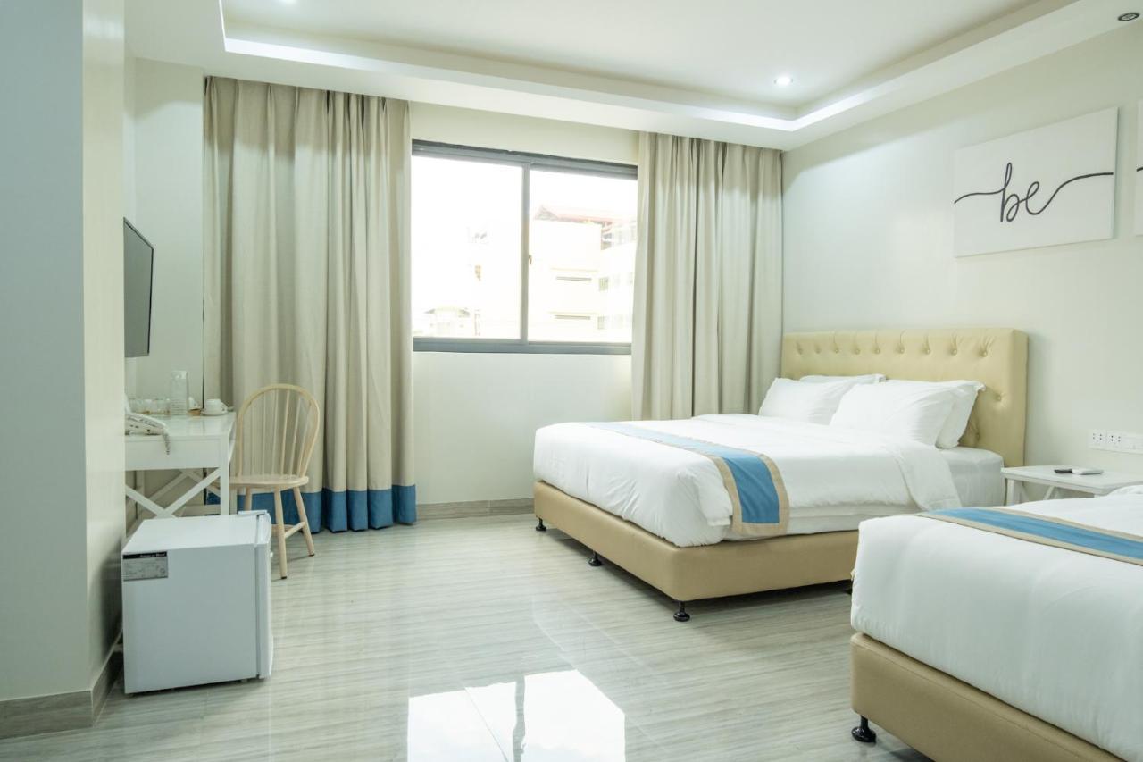 Hampton Suites Davao City Esterno foto