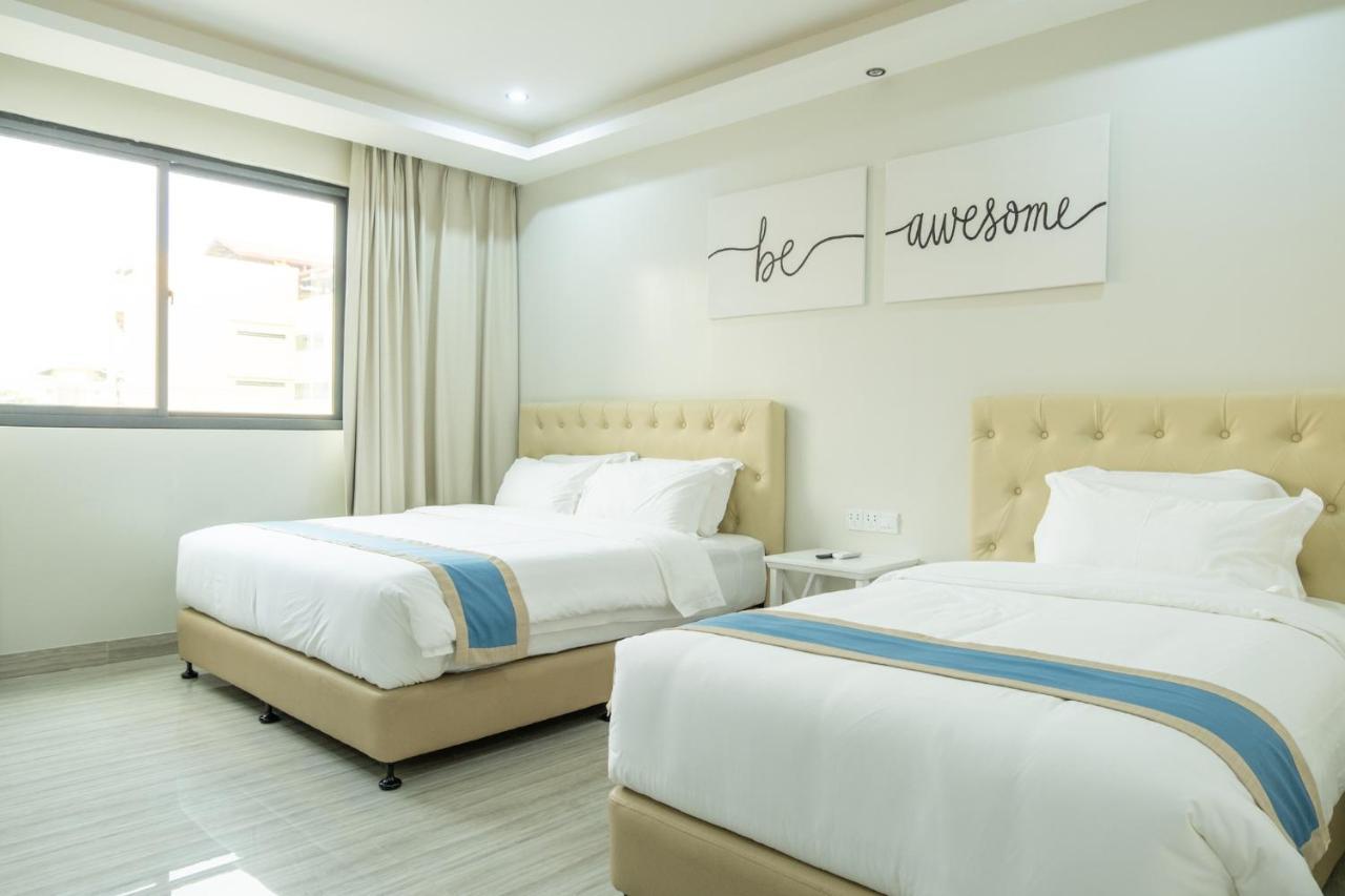 Hampton Suites Davao City Esterno foto